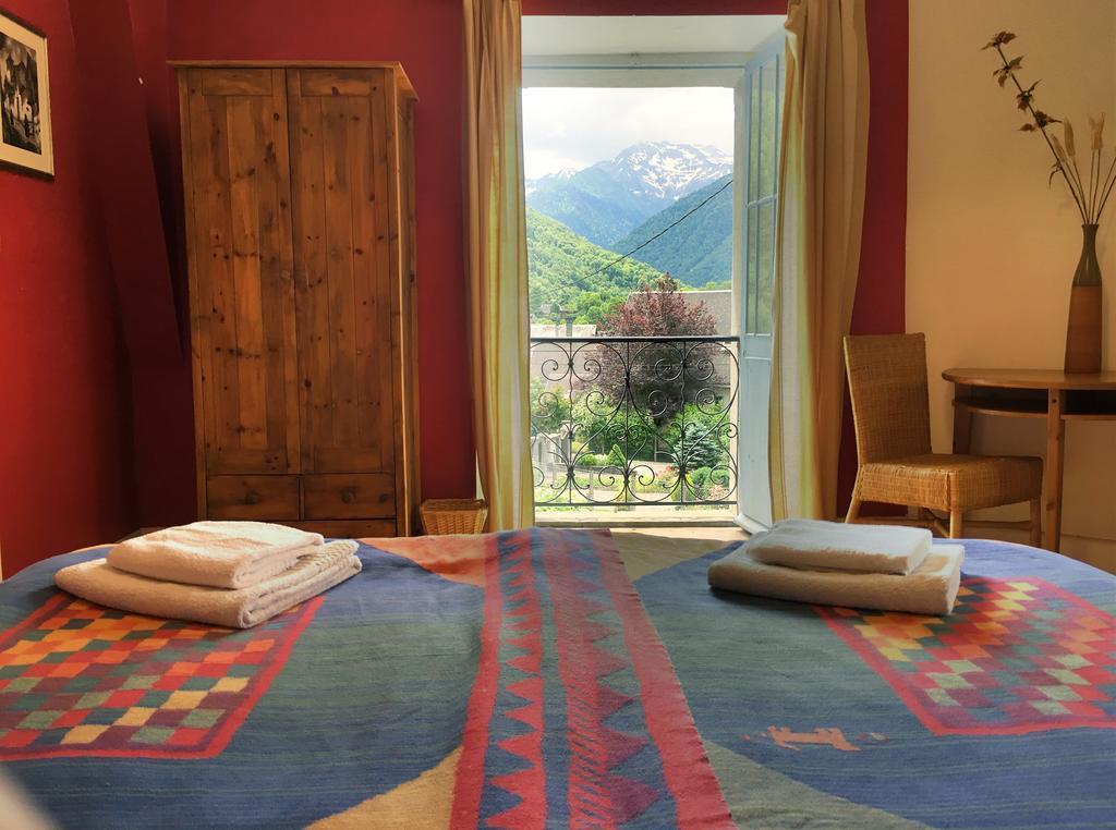 Bed and Breakfast Papilio Montauban-de-Luchon Экстерьер фото