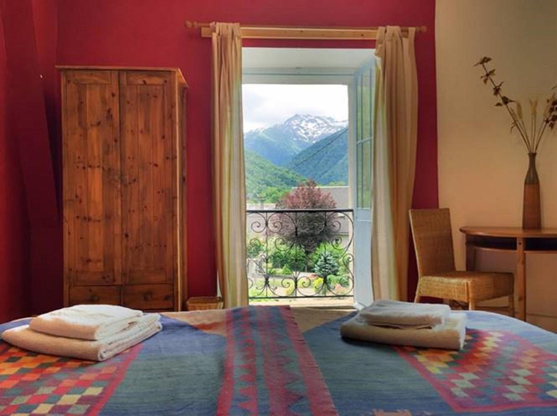 Bed and Breakfast Papilio Montauban-de-Luchon Экстерьер фото
